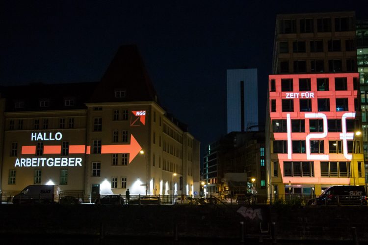 Licht-Aktion zum Mindestlohn, Arbeitgeberzentrale Berlin